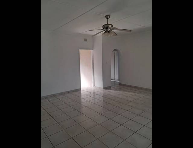 4 BEDROOM HOUSE FOR SALE IN SEA PARK